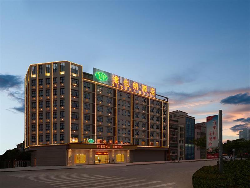 Vienna Hotel Huiyang Sanhe Square Huizhou  Bagian luar foto